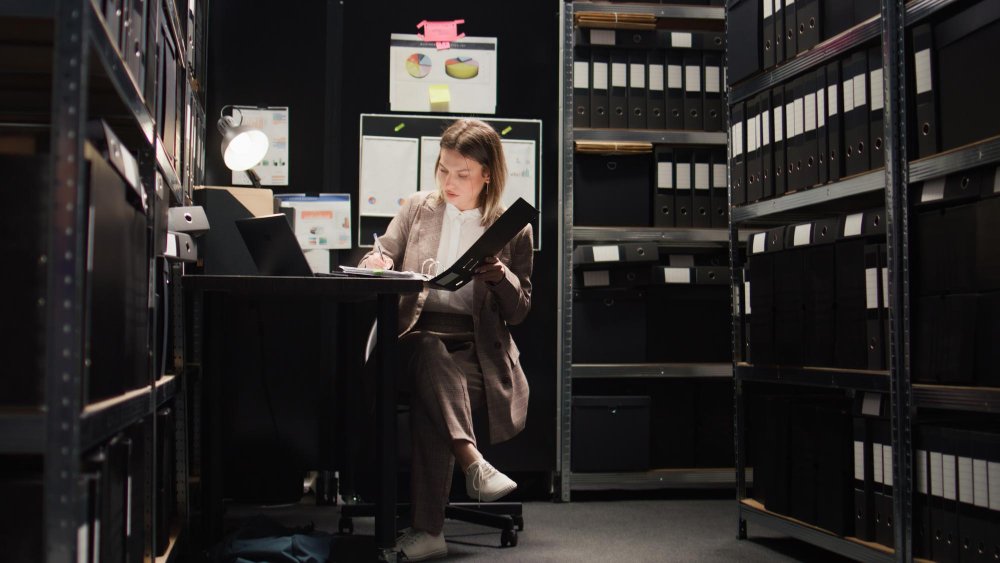 Document storage for businesses Low Cost Container Storage